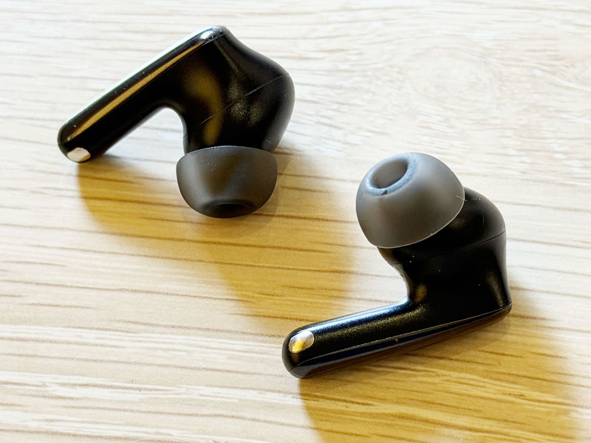 N70に付属のイヤーピースを取り付けた状態