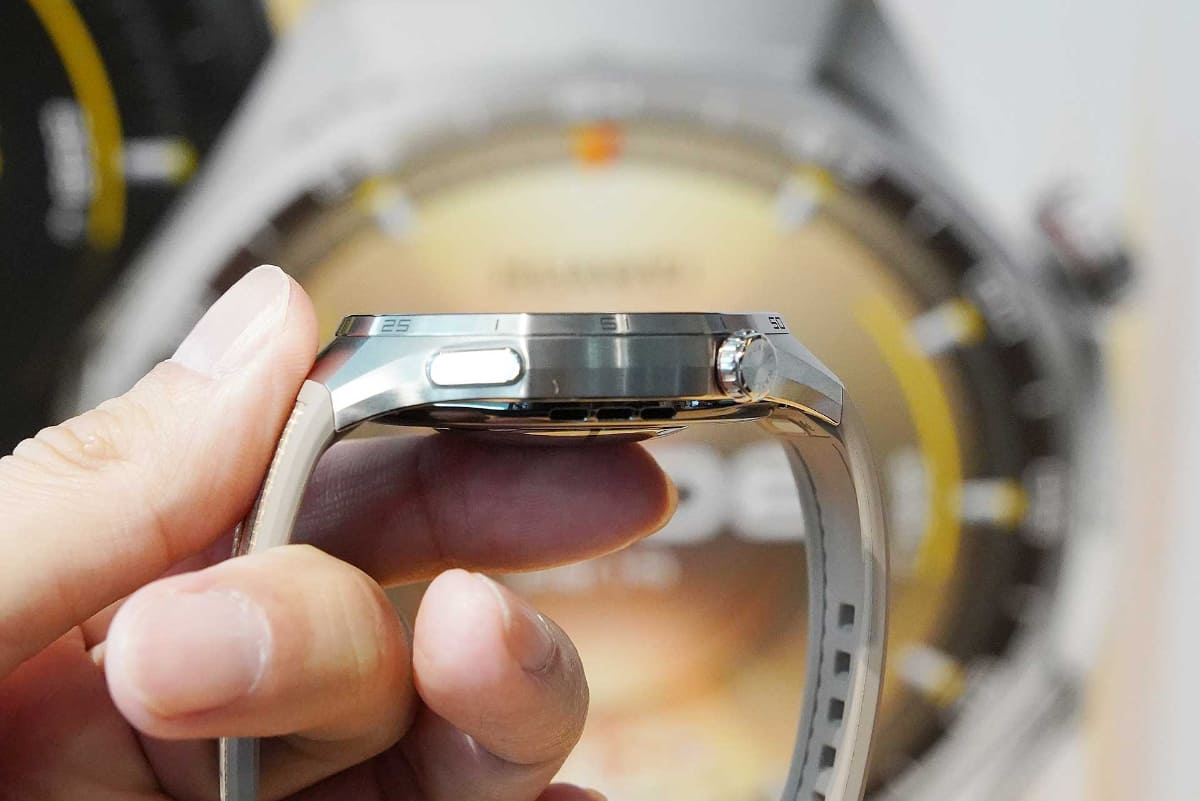 「HUAWEI WATCH GT 6 Pro」の厚み