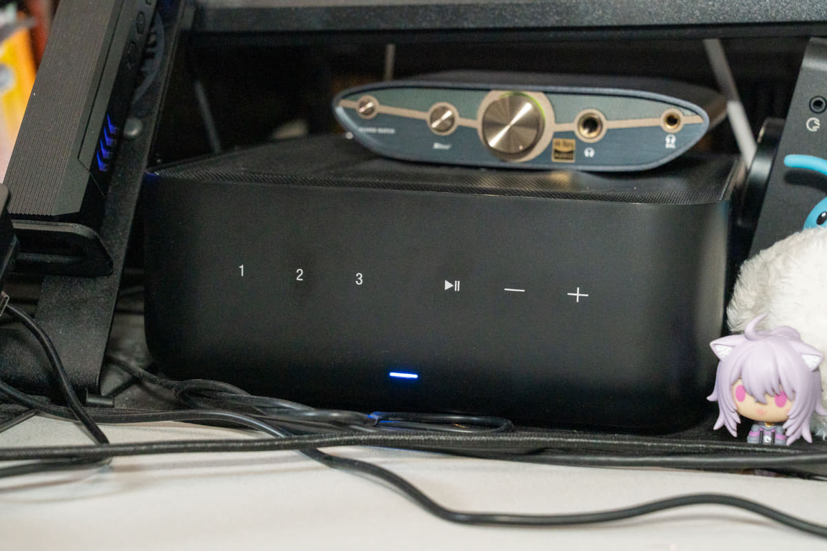 こちらも実際の使用時はZEN DAC 3は別の場所に移動させている