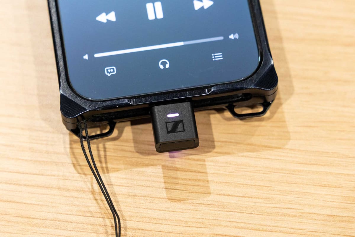 iPhoneにUSB-Cドングルを接続したところ