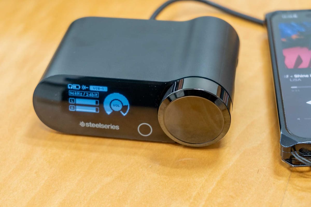 iPhoneと接続、Apple Musicでハイレゾ音源(96kHz/24bit ALAC)を再生すると、GameHubでも「96kHz/24bit」として認識された