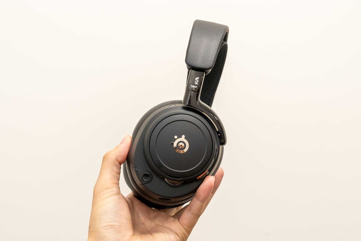 「Arctis Nova Elite」(Obsidian)