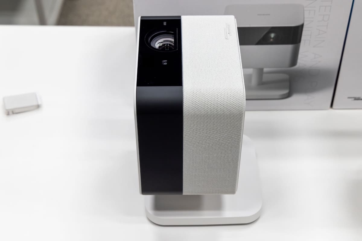 天井投写も行なえる