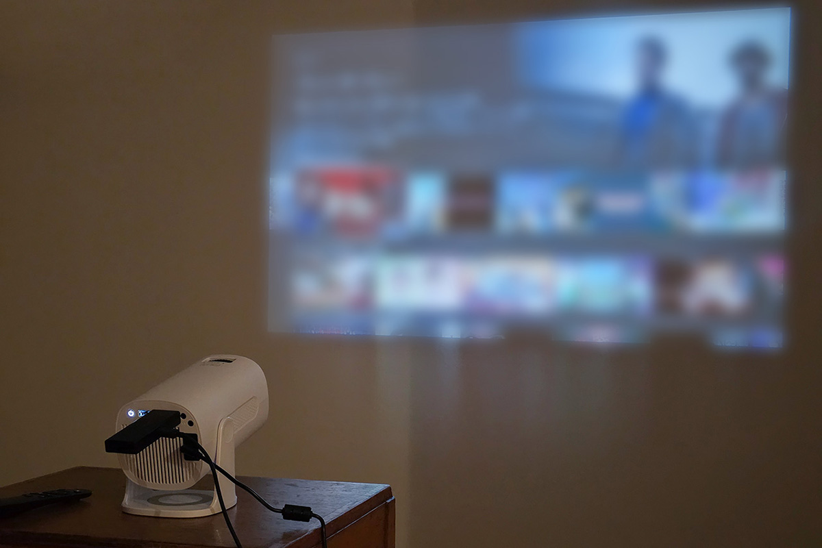 ライトユースに応える1万円切りの入門プロジェクター