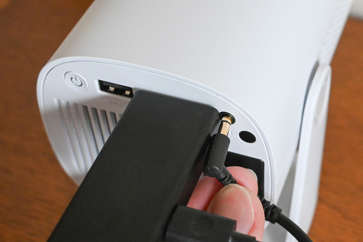 接続するデバイスやケーブルによっては、3.5mm端子に干渉して接続ができない