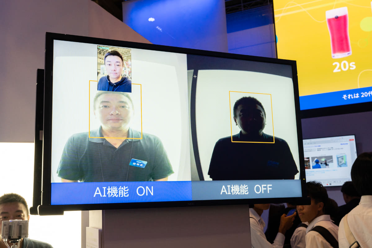 逆光でもしっかり顔が写る