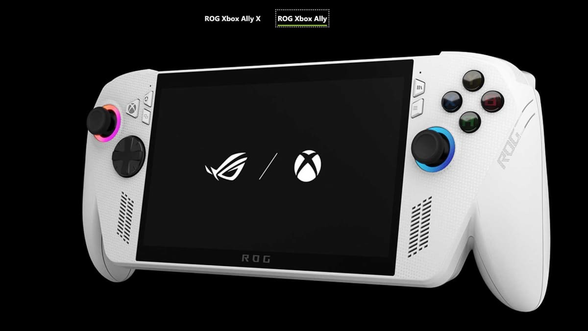下位モデルの「ROG Xbox Ally」(8万9,800円)。ボディーカラーはホワイト
