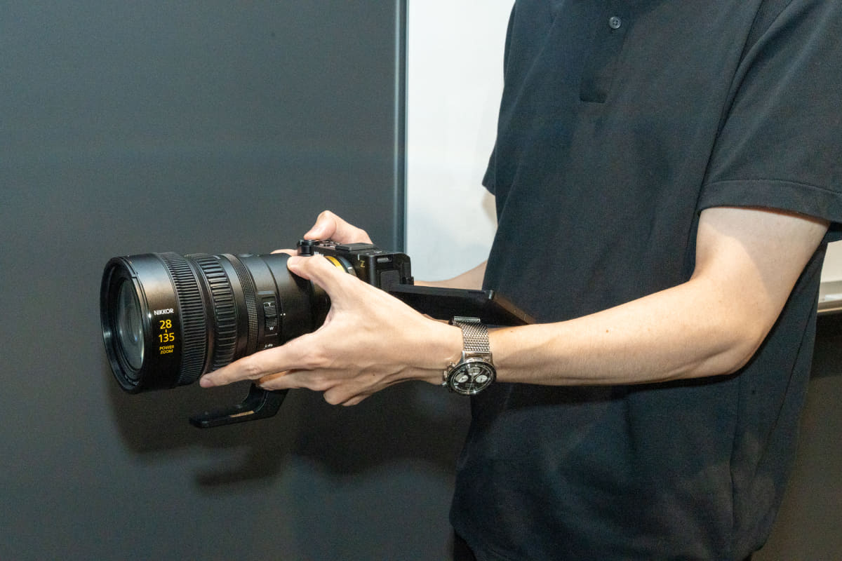 「NIKKOR Z 28-135mm f/4 PZ」はNIKKOR Zの中でも動画重視のパワーズームレンズ