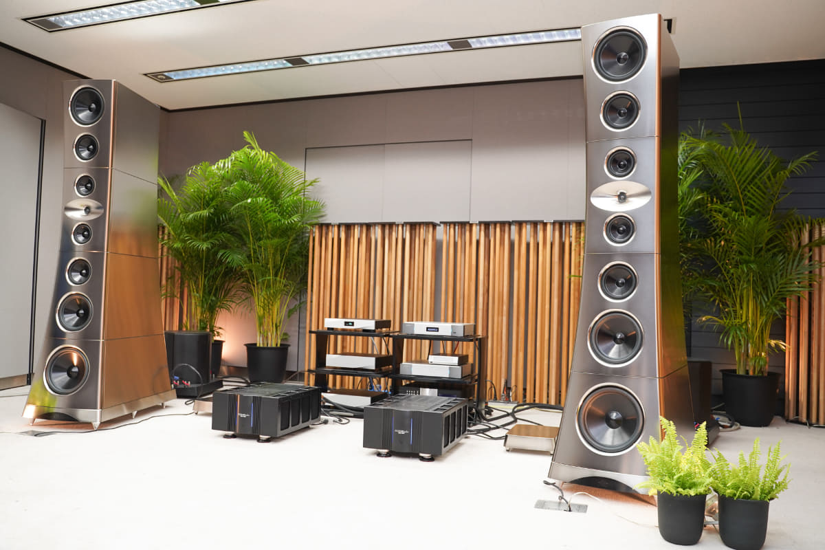 YG ACOUSTICSの新たな最上位スピーカー「TITAN」