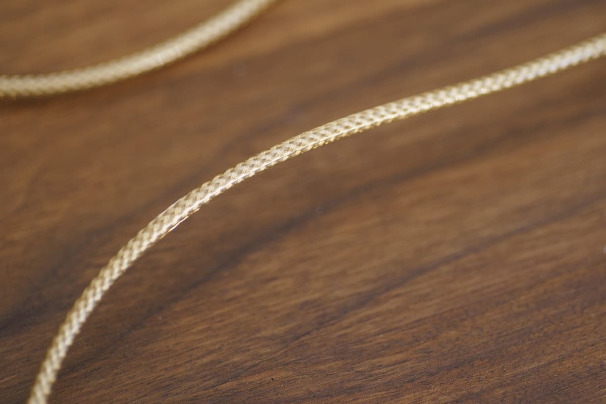 4.4mmバランス入力仕様プレミアムカスタムメイドケーブル「ARC」が付属する