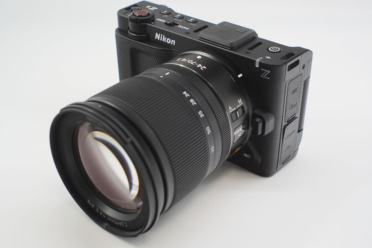 10月24日発売のNikon ZR