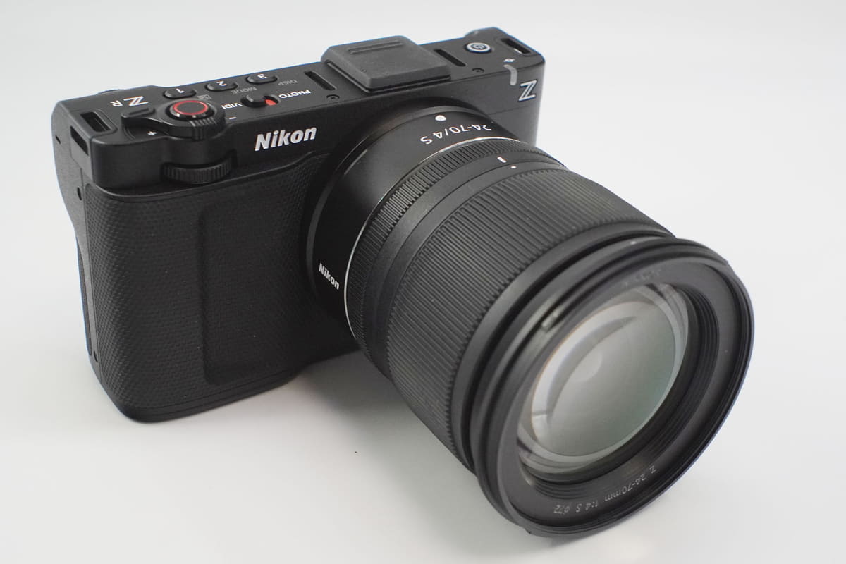 ビューファインダをなくしてスッキリした外見