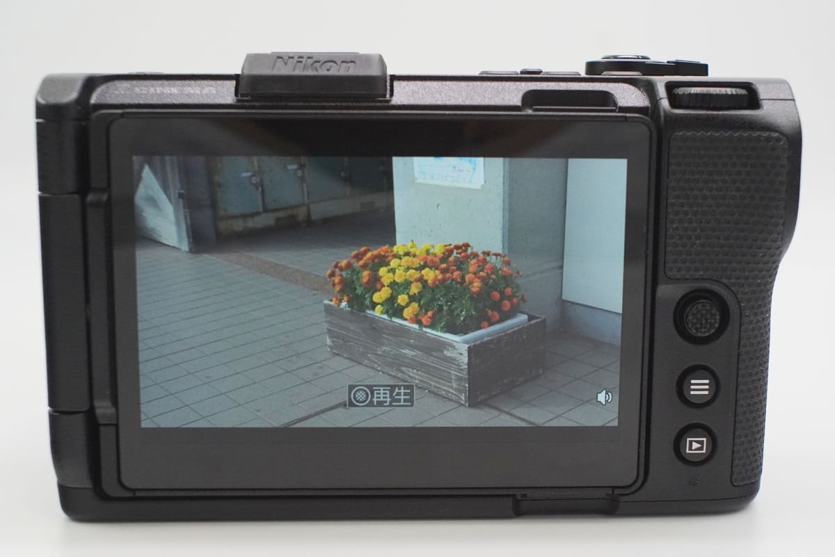 4型のタッチ式TFT液晶モニター