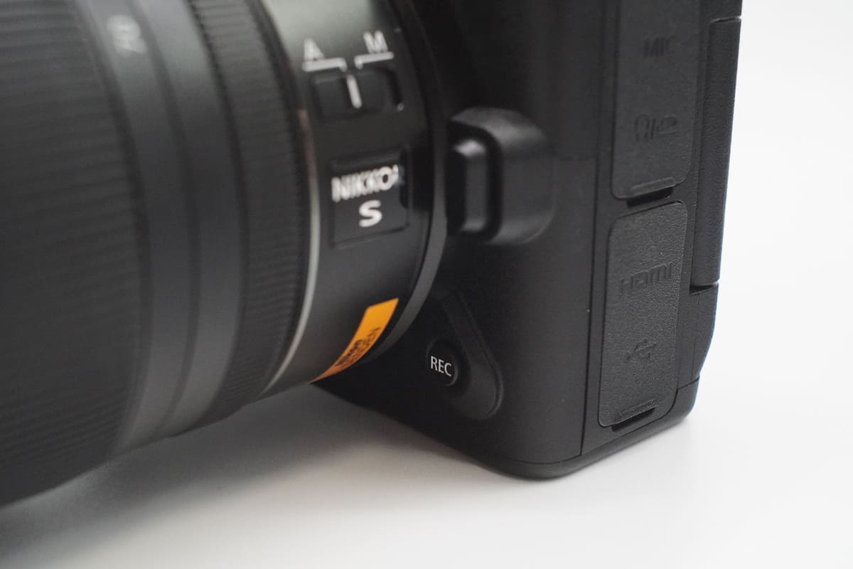 前面隅にもRECボタン