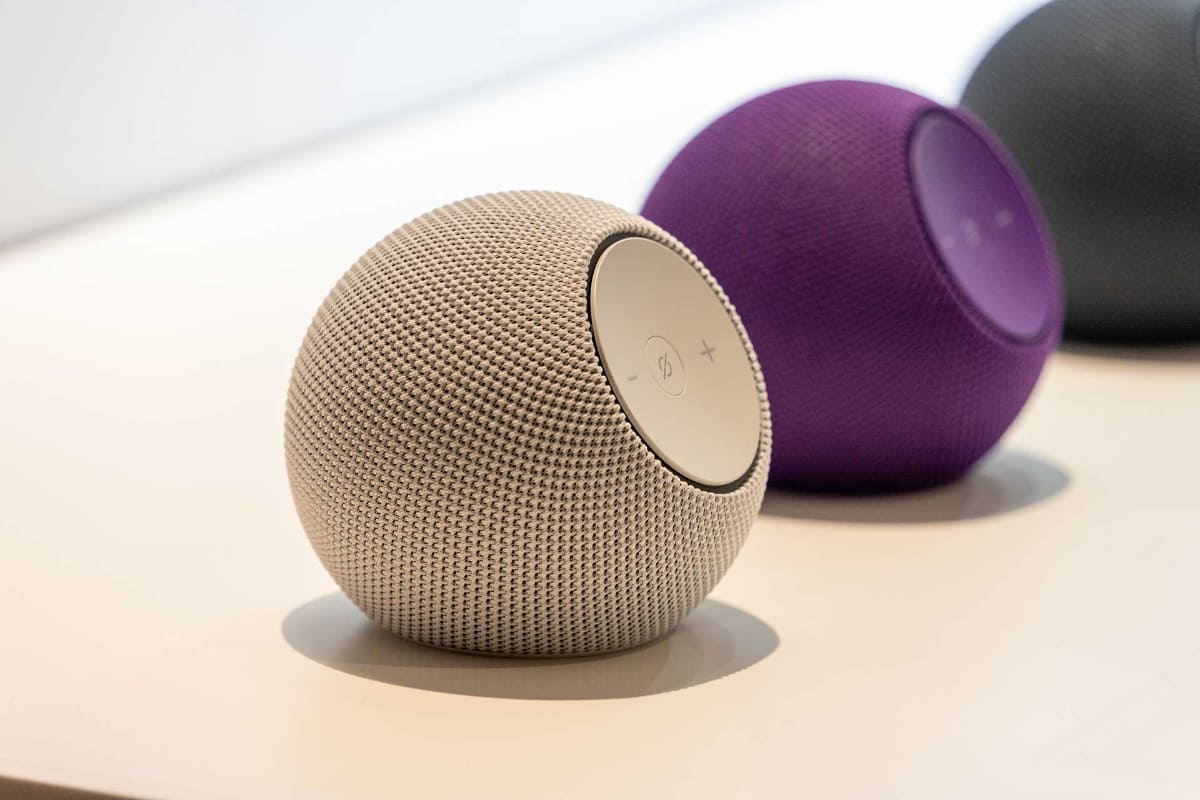 「Echo Dot Max」(グレーシャーホワイト)