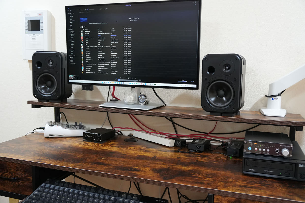 筆者が使用しているスピーカー「Control 1 PRO」