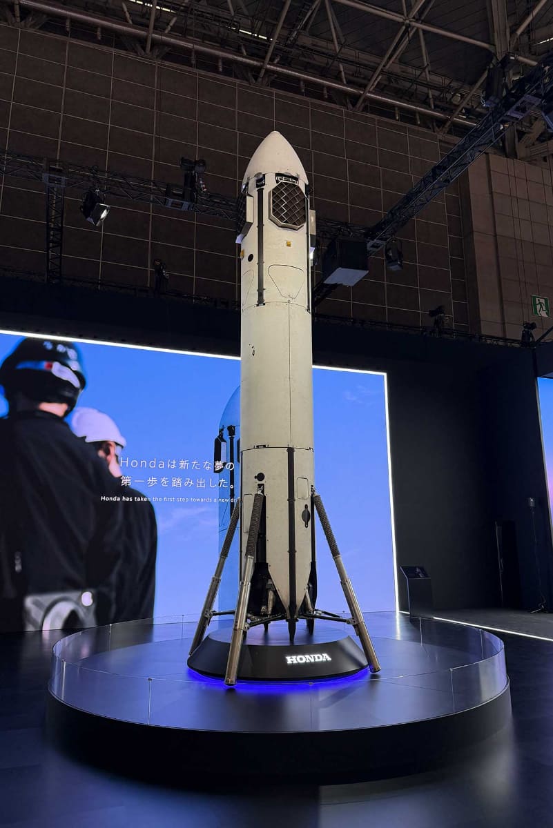 ホンダブースには「サステナブルロケット」の実験機も展示