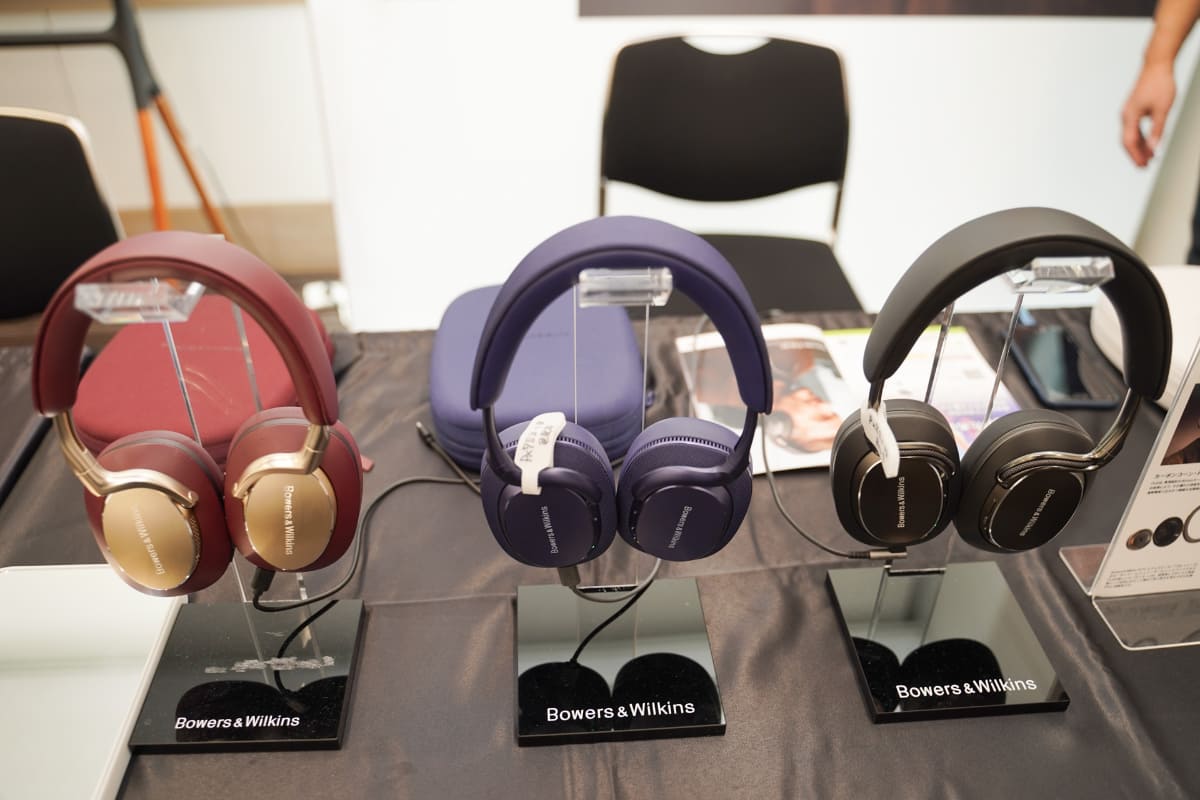 Bowers & Wilkinsも主点。9月下旬に発売されたばかりのフラッグシップ・ワイヤレスヘッドフォン「Px8 S2」を試聴できるほか、「Px7 S3」や「Px8」、「Px7 S2e」との比較試聴も可能
