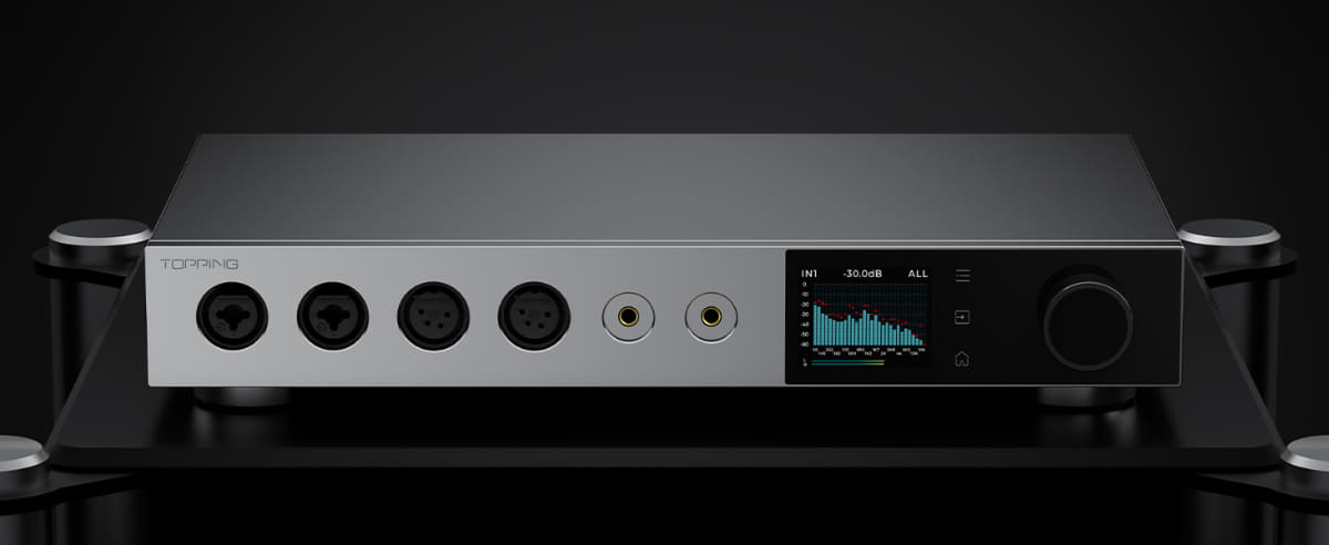 フラッグシップヘッドフォンアンプ「A900」