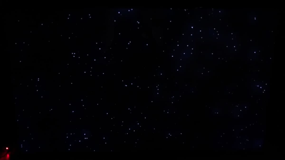 レグザ「Z970R」の例。ハローは出ないが、画面全体が暗い