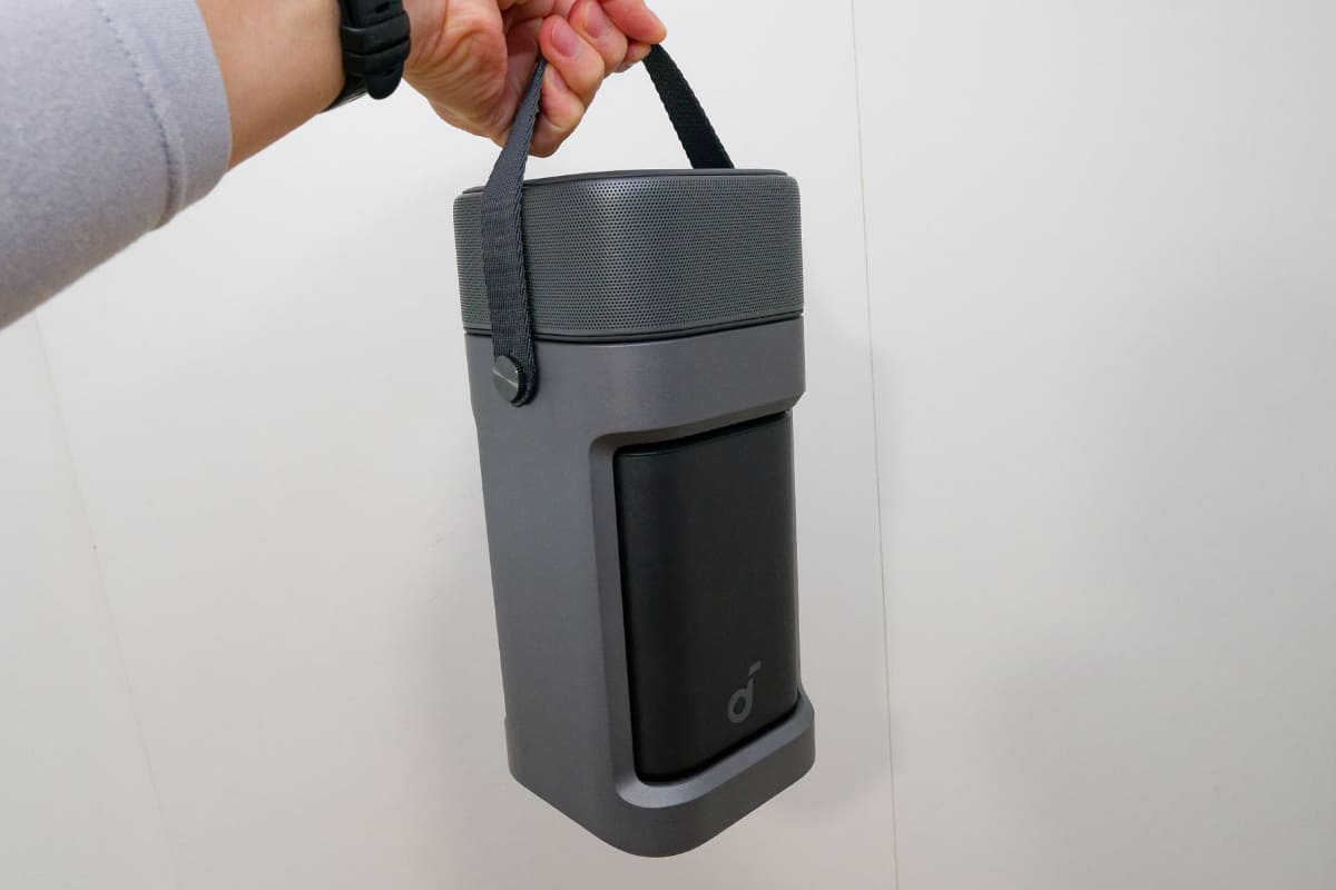 ハンドルで持ち運びがラクラク