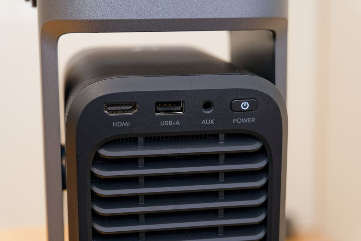 HDMI入力端子を装備している