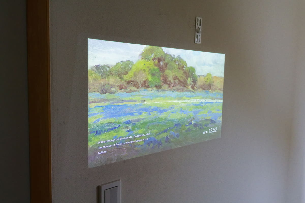 廊下を通るたび違ったイメージが表示されていて、なんだか心が豊かに