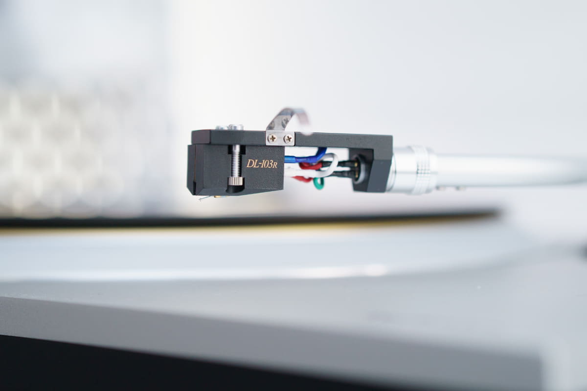 デノンのMCカートリッジ「DL-103R」