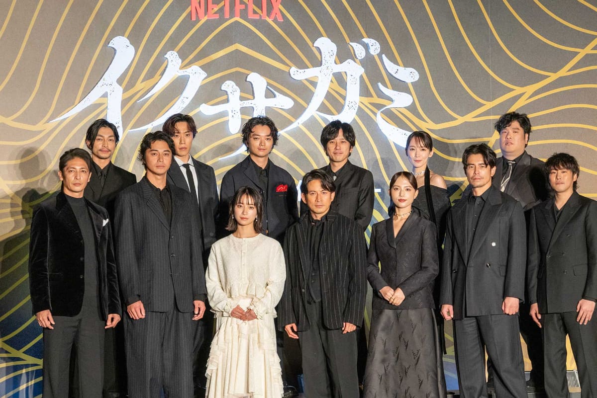 浅草寺で行なわれた配信記念イベント「戦神祭」にキャスト・監督総勢13名が集結した