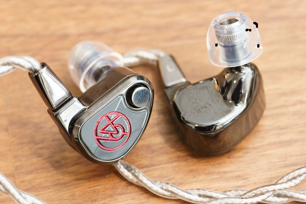 Astell&Kern × 64 Audio「XIO」