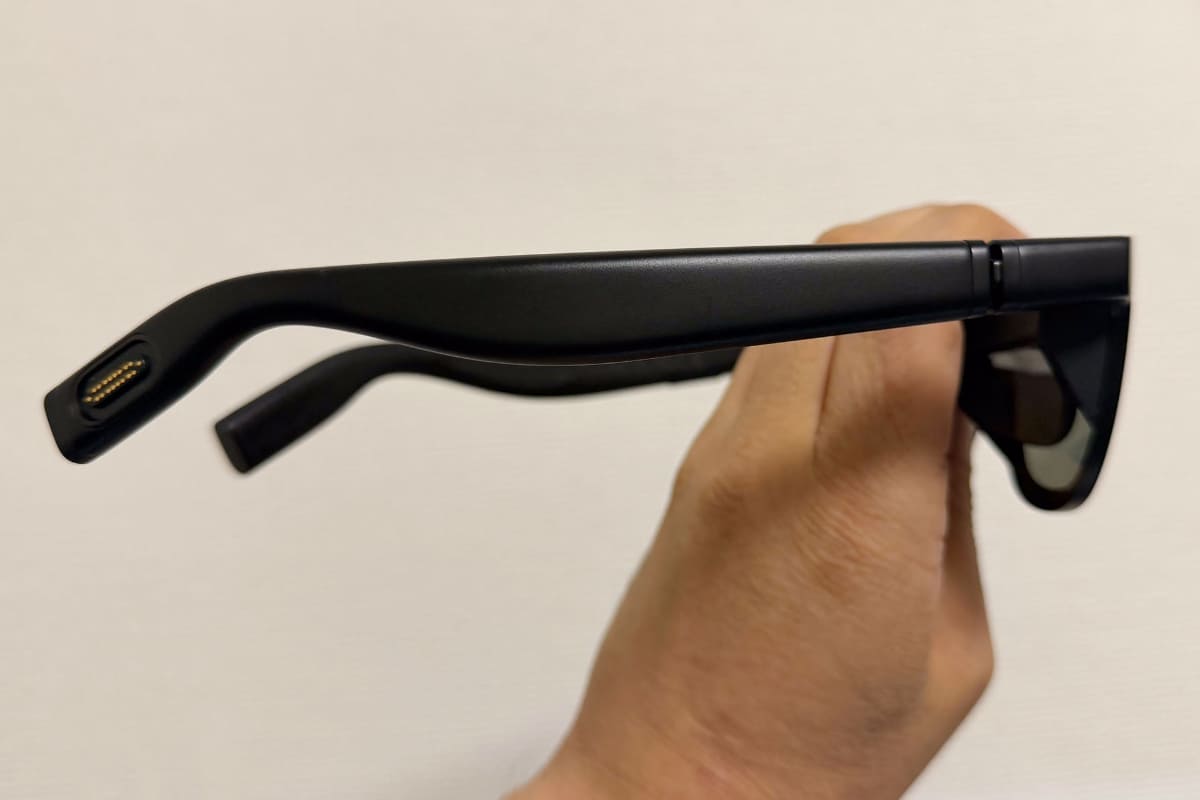 前モデルのVITURE Proはソリッド