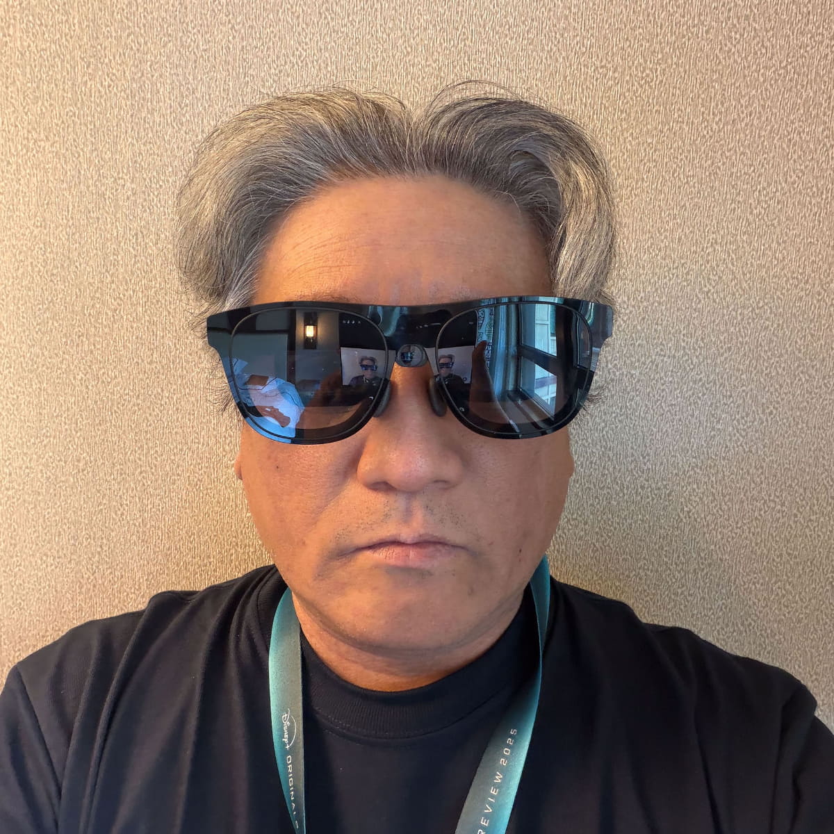 XREAL One Pro。質感はVITUREより少し安っぽく感じる