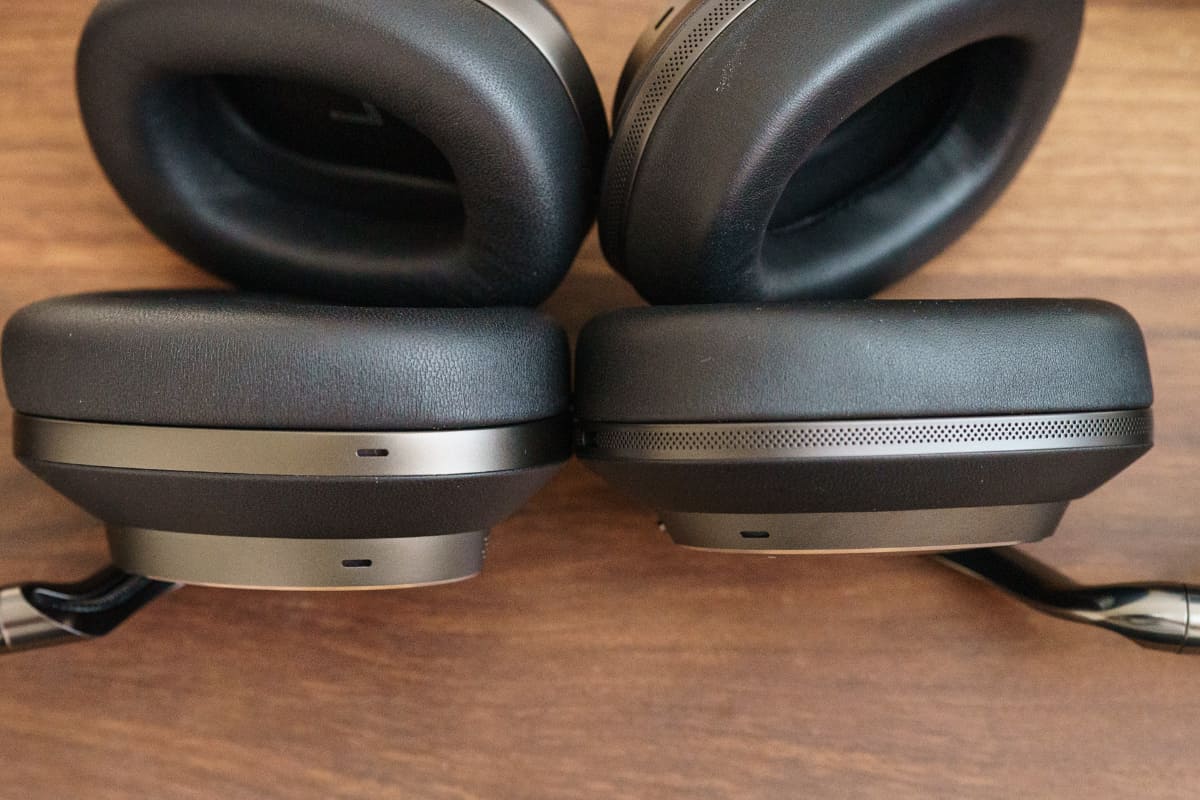 左からPx8、Px8 S2。Px8 S2の方がハウジングが薄い