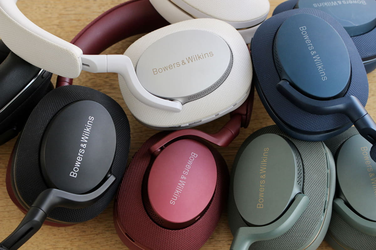 Px7 S2eはクラウド・グレー、アンスラサイト・ブラック、オーシャン・ブルー、フォレスト・グリーン、ルビー・レッド