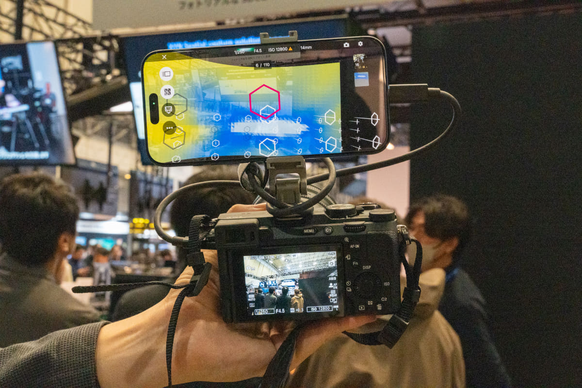 アプリの指示に従って静止画を撮影すると3DCGアセットが生成される