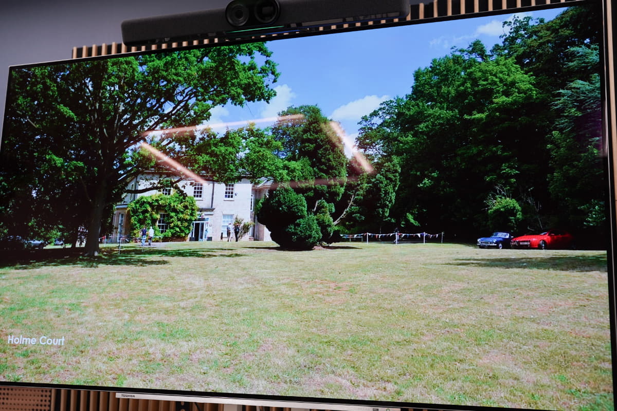 ホルムコートにあるヴィクトリア朝の建物が、デモやエンジニアリング、テクニカルサポート、デザイン、管理部門の拠点