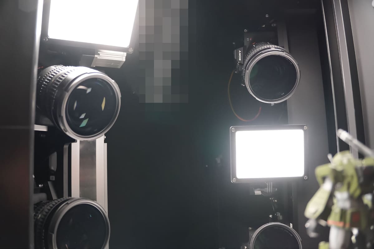 特別に、普段は見えないスキャン中の内部も。4台のα7Rと3Dスキャナを組み合わせている。