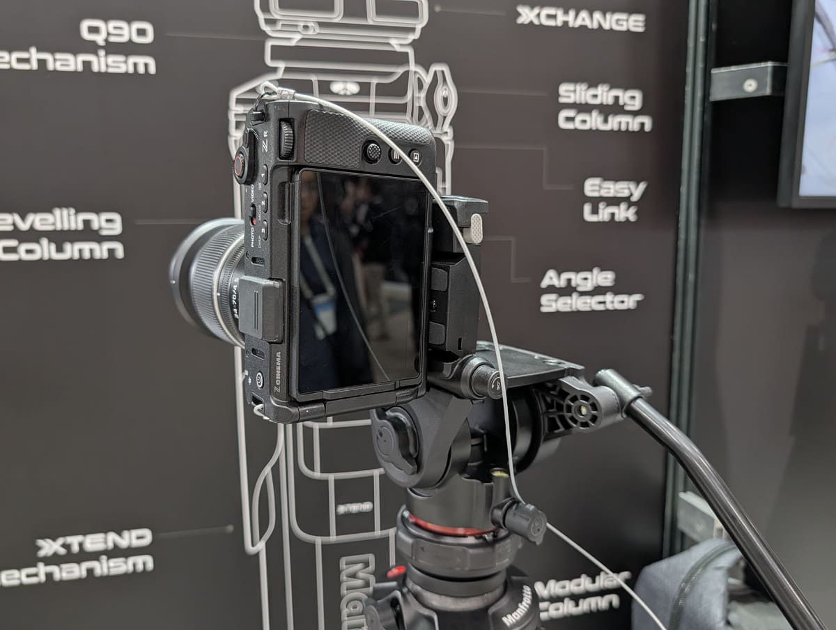 ヘッドは縦撮りにも対応