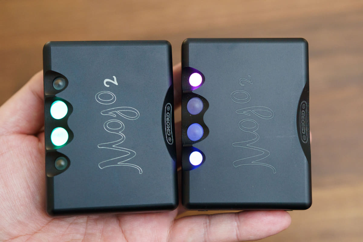 左からMojo 2(4.4mm端子搭載モデル)、既存のMojo 2