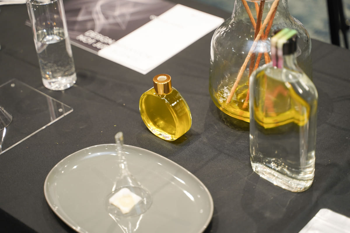 香水やルームフレグランス、キャンドルなどにも再利用されている