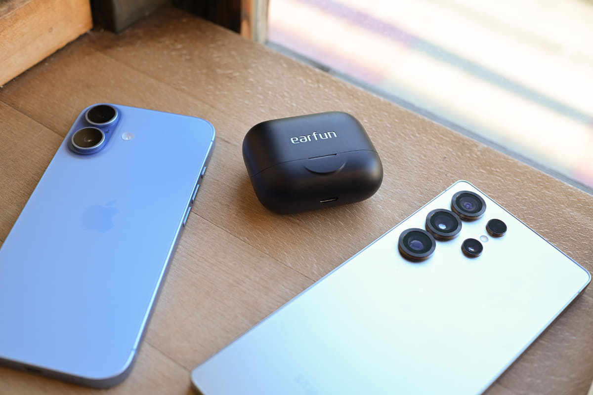 試聴にはGalaxy S25 UltraとiPhone 17を使用。主にGalaxyの方でLDACを堪能しました