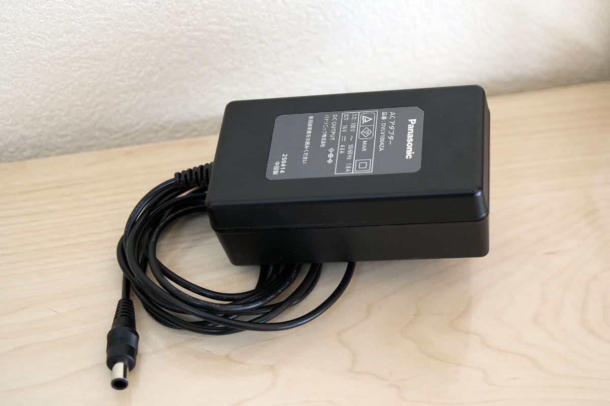 付属のACアダプター