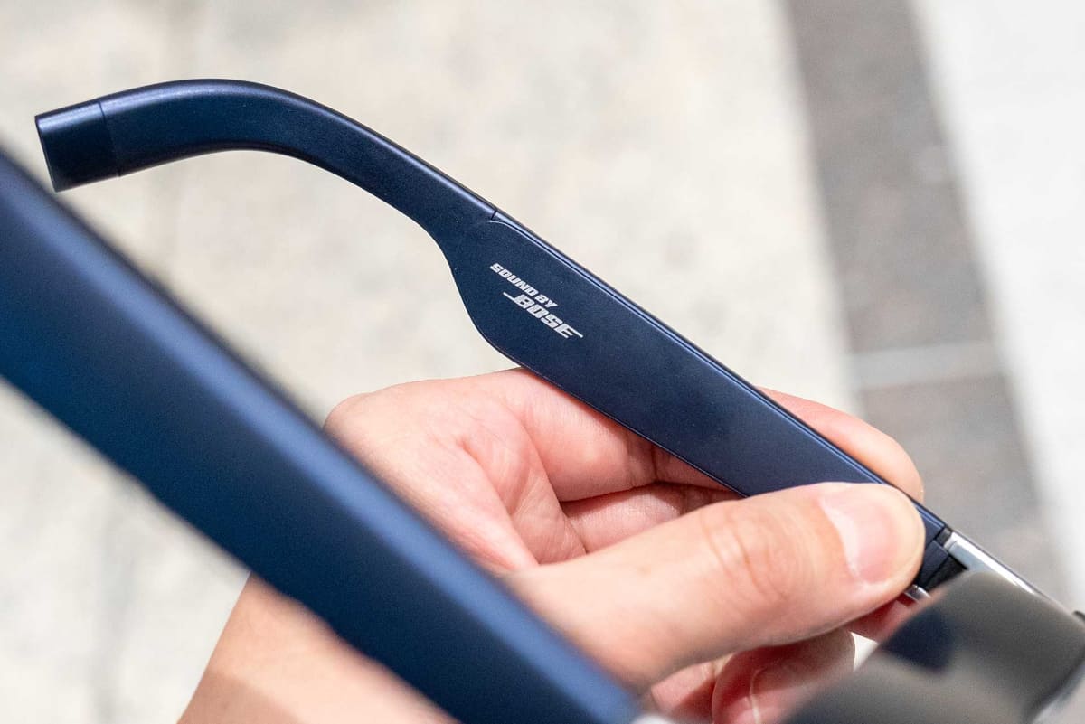 SOUND BY BOSEのスピーカーを搭載