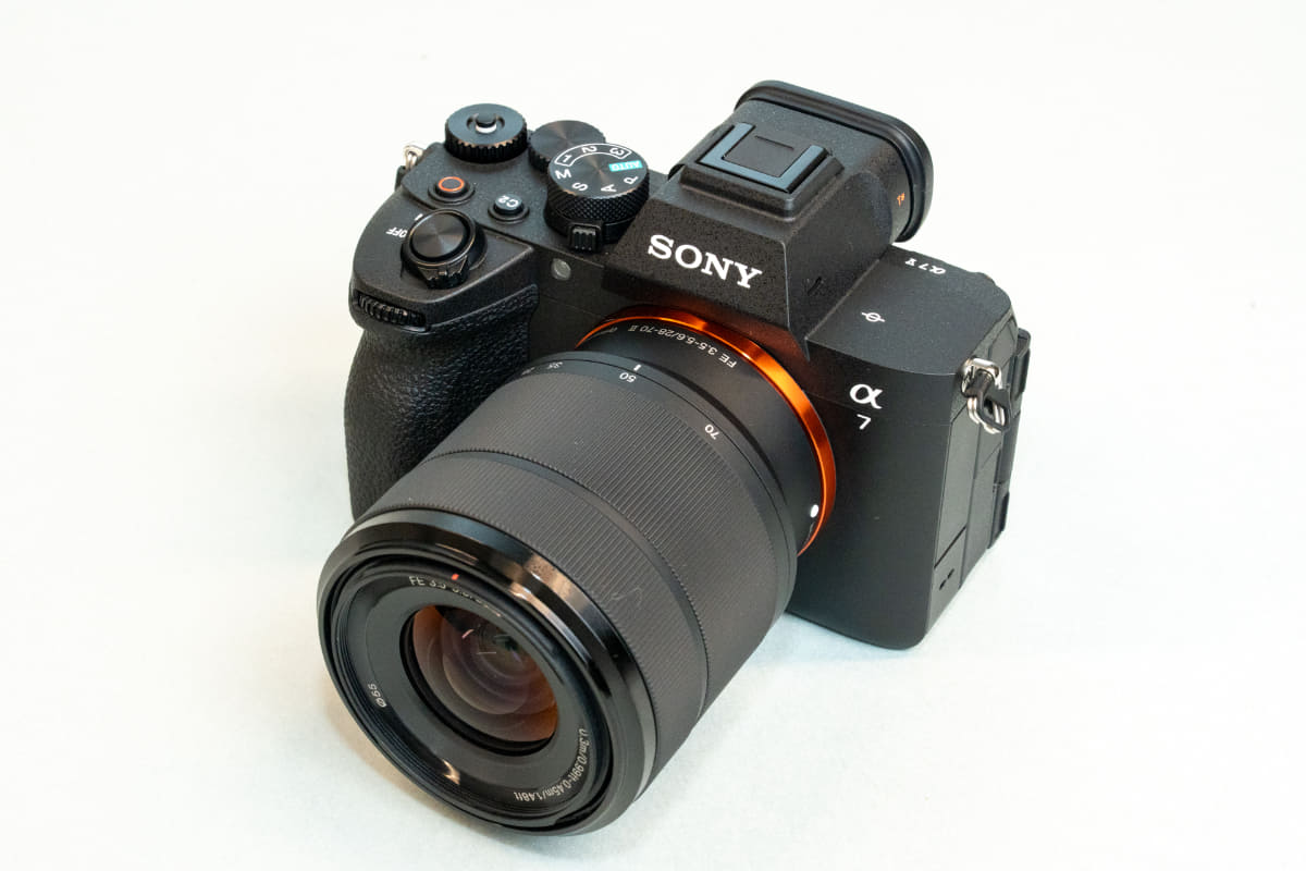 キットレンズを装着したところ