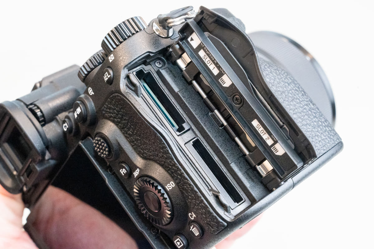 カードスロット部