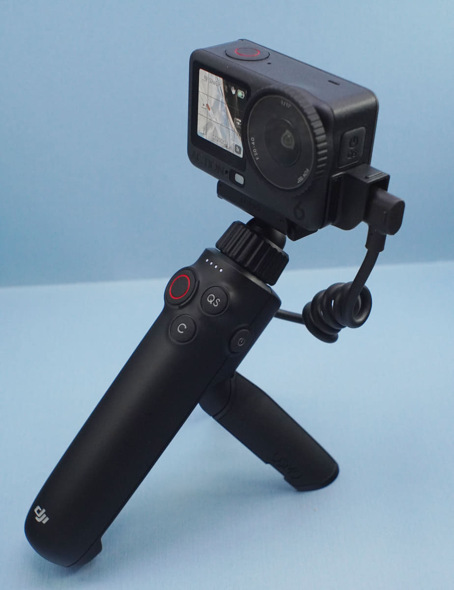 USBによる給電機能もある「Osmo Action 両方向バッテリーハンドル」