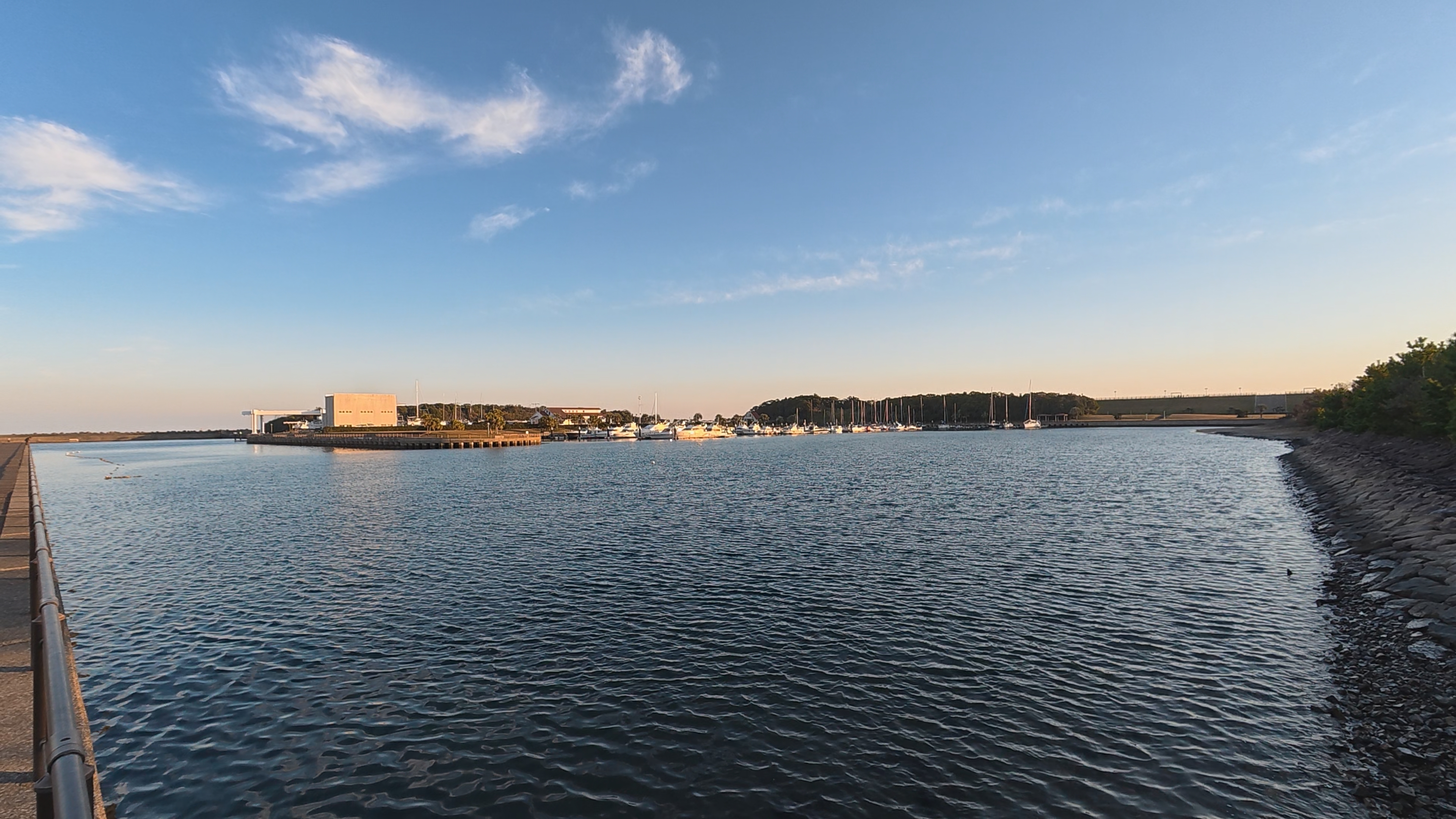 レンズモード：標準(歪み補正)、補正モード：HorizonBalancing、画角：15mm