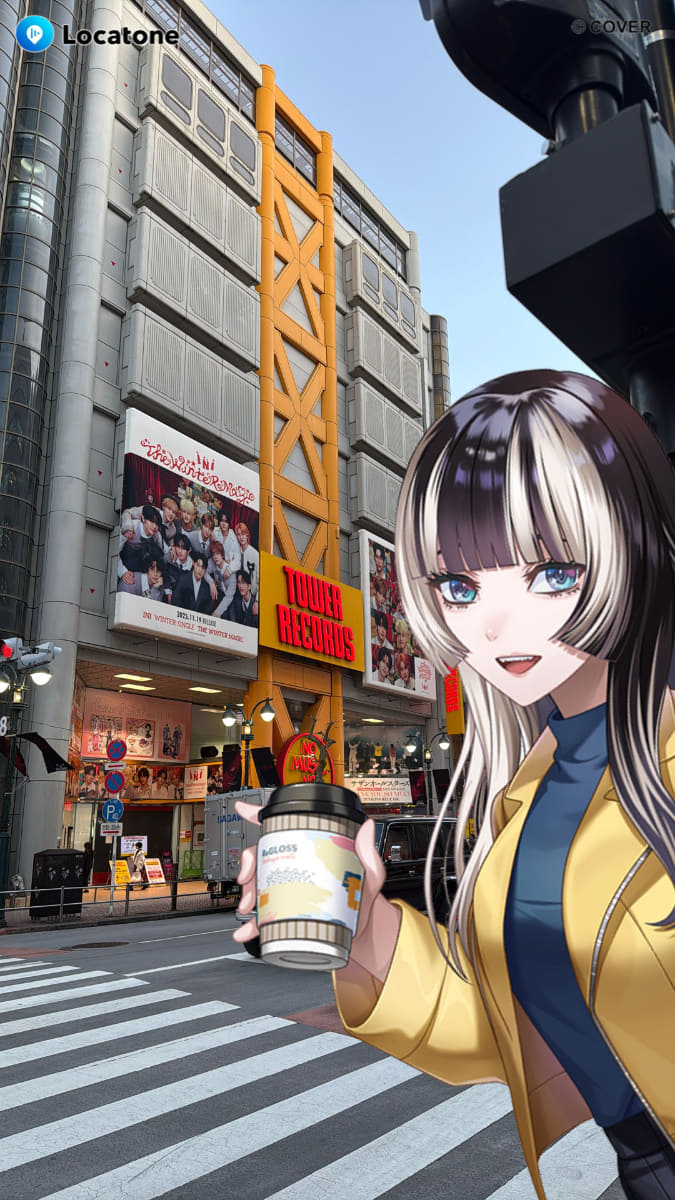 こんな感じでARイラストと一緒に写真が撮れる<br><span class="fnt-70">(C)COVER</span>