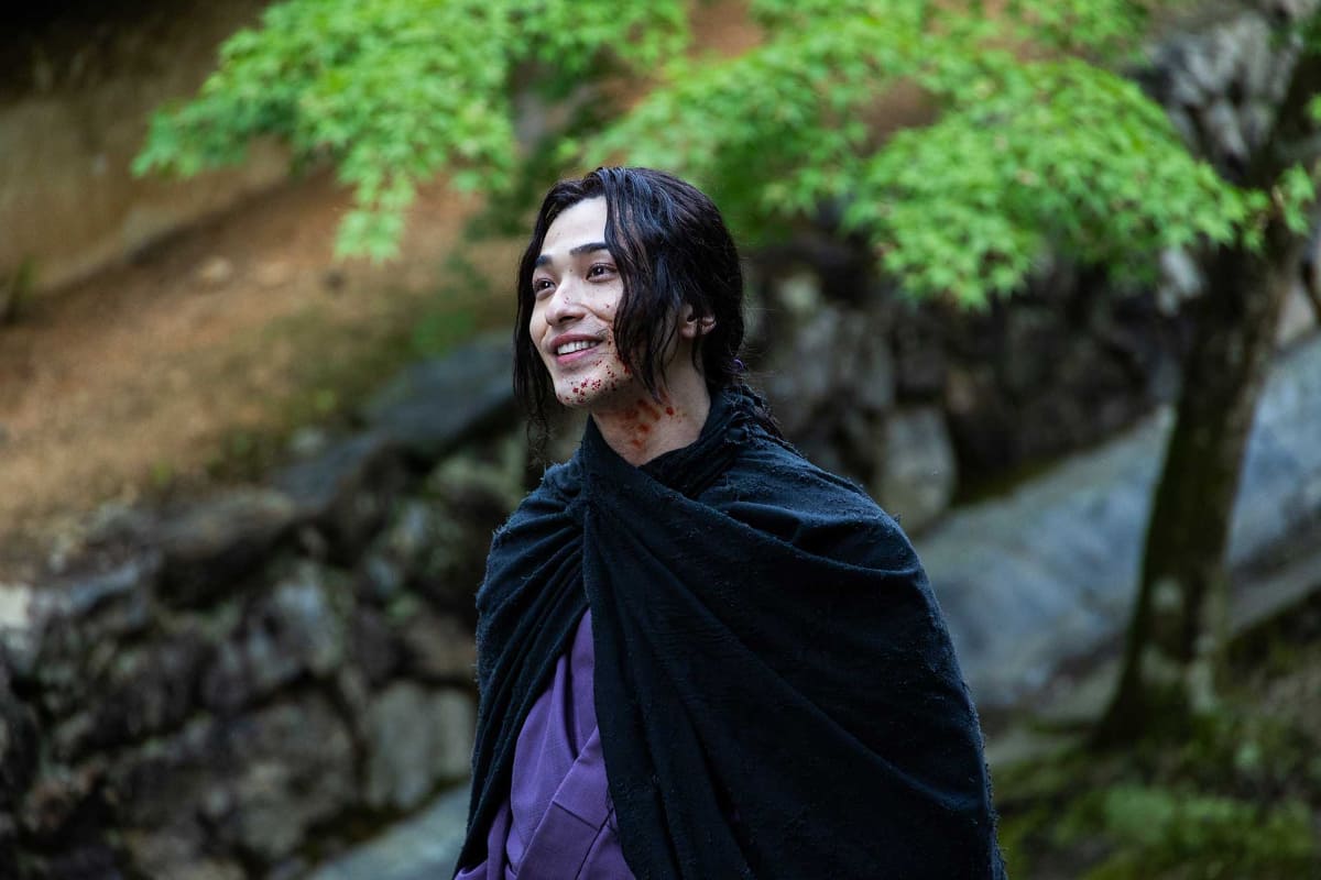 横浜流星演じる天明刀弥<br><span class="fnt-70">Netflixにて世界独占配信中(全6話、一挙配信)</span>