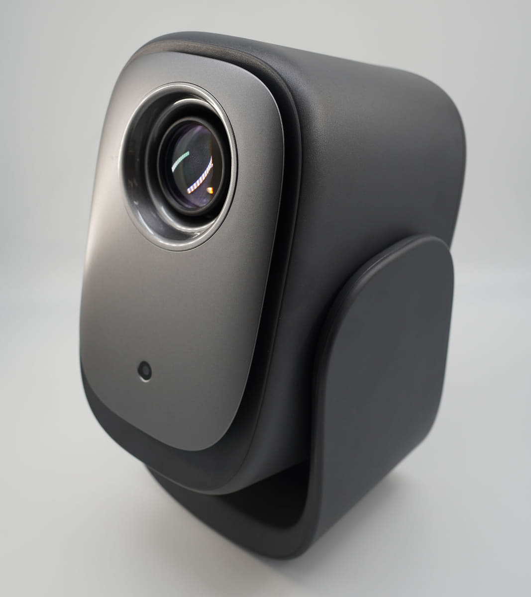 脚部と一体でデザインされた「Dangbei N2 mini」